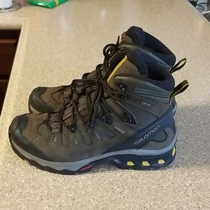 Salomon Quest 4D 3 GTX Hiking Boots size 9